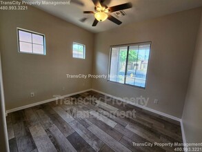 1097 S Sacramento Pl in Chandler, AZ - Building Photo - Building Photo