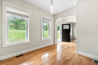 30 Daylily Ln in New Boston, NH - Building Photo - Building Photo