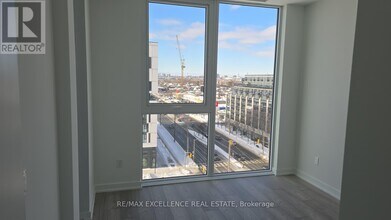 1007 The Queensway in Toronto, ON - Building Photo - Building Photo