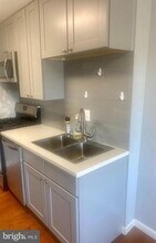 5412 85th Ave in New Carrollton, MD - Foto de edificio - Building Photo