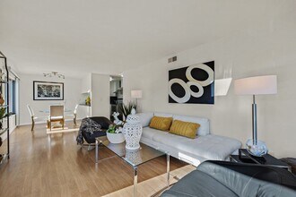 688 Mariners Island Blvd in San Mateo, CA - Building Photo - Building Photo