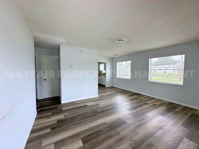4523 Gulfstream Rd in Lake Worth Beach, FL - Building Photo - Building Photo