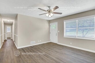 4380 Colony E Dr, Unit 329 in Stone Mountain, GA - Foto de edificio - Building Photo