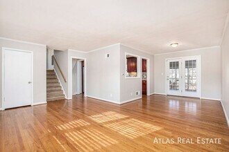 4412 W 77th Pl in Prairie Village, KS - Building Photo - Building Photo