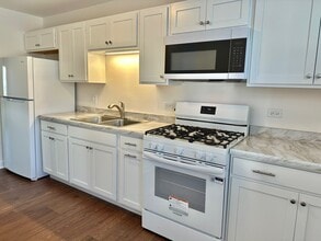 222 S Tryon St in Woodstock, IL - Building Photo - Building Photo