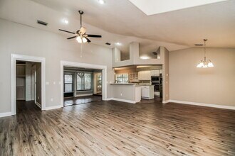 4661 Marsh Harbor Dr in Tavares, FL - Building Photo - Building Photo