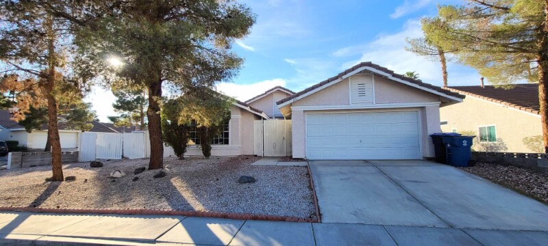 271 Grand Teton Dr in Henderson, NV - Building Photo