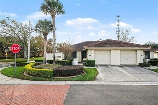 18302 Aintree Ct in Tampa, FL - Building Photo