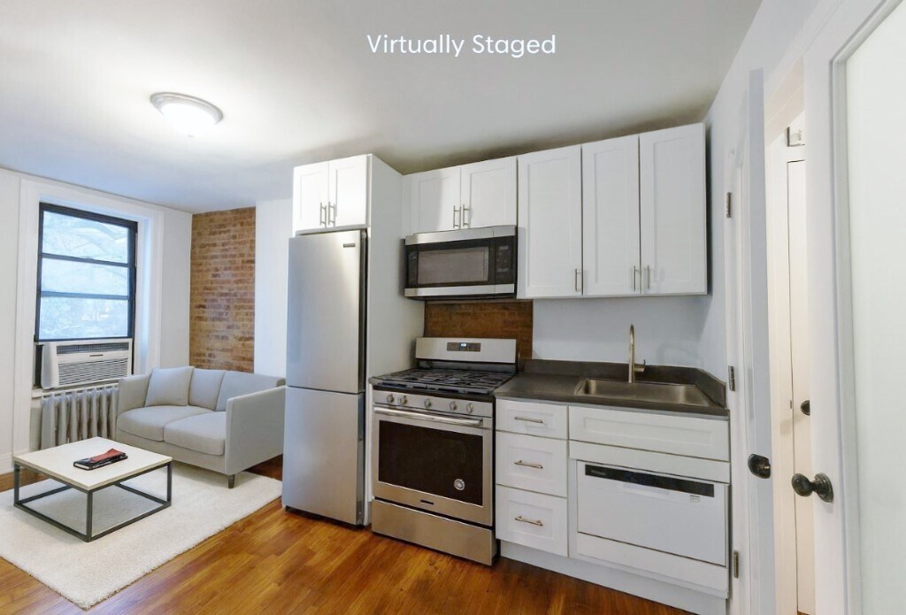 20 Prince St in New York, NY - Building Photo