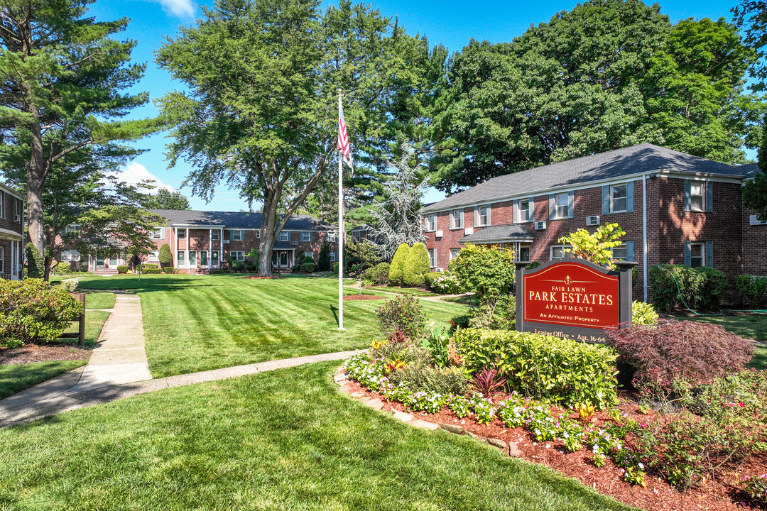 Fairlawn Properties in Fair Lawn, NJ - Foto de edificio