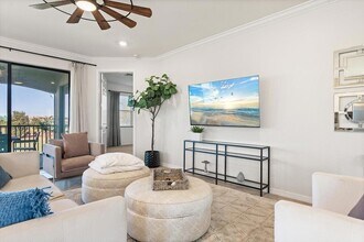 18113 Gawthrop Dr, Unit 102 in Bradenton, FL - Foto de edificio - Building Photo