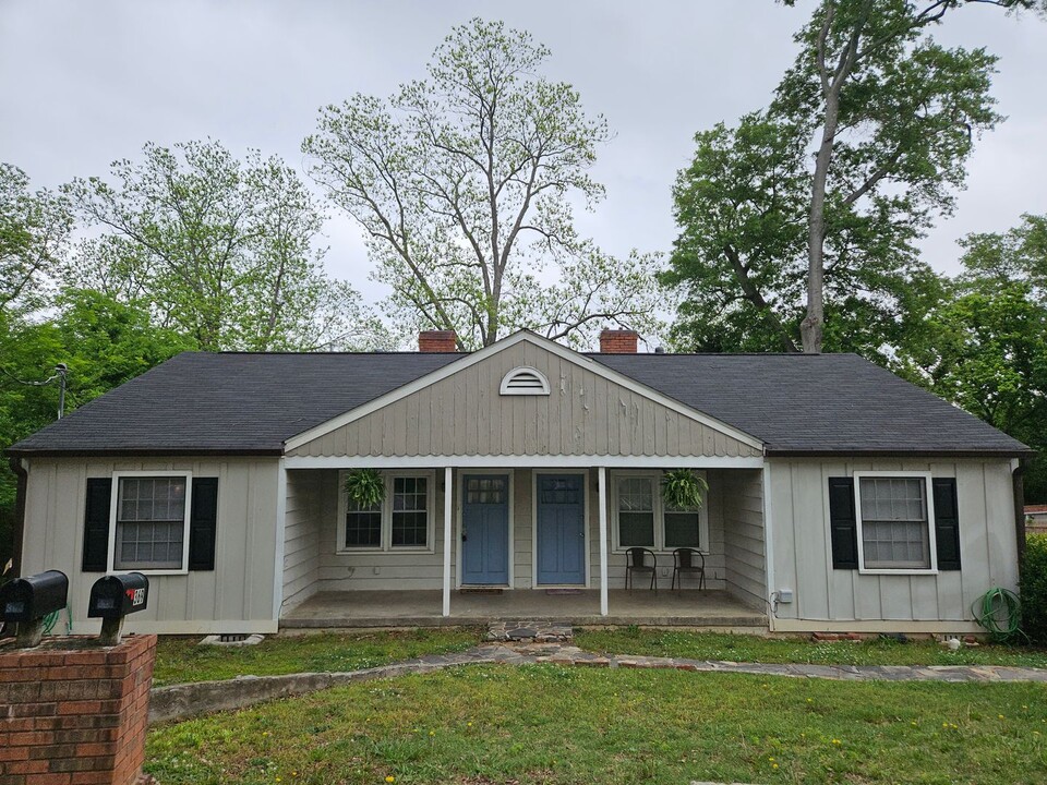 367 Kings Ct SE in Marietta, GA - Building Photo