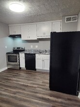 373 Stone Mountain St in Lawrenceville, GA - Building Photo - Building Photo