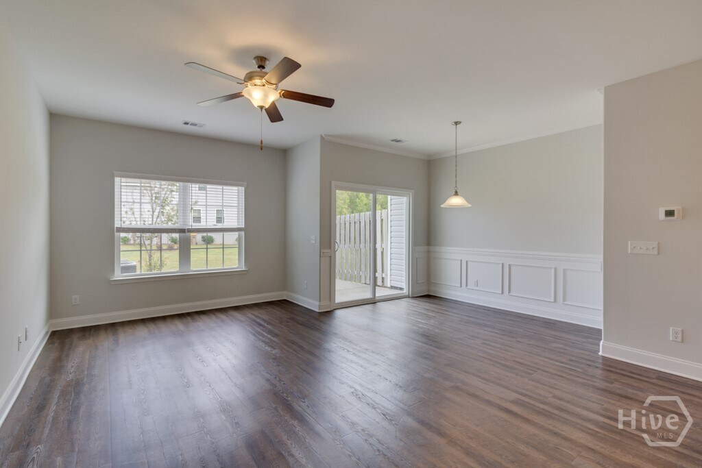 98 Horizon Ln in Richmond Hill, GA - Building Photo