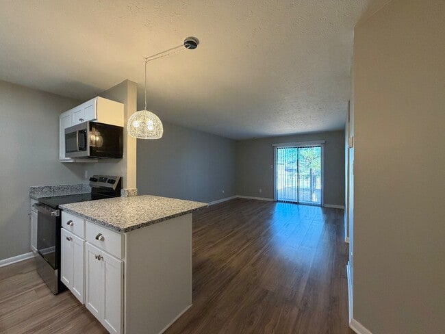 1128 Southwood Dr in Fayetteville, NC - Building Photo - Building Photo