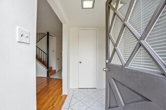 12447 Sharpview Dr in Houston, TX - Building Photo - Building Photo