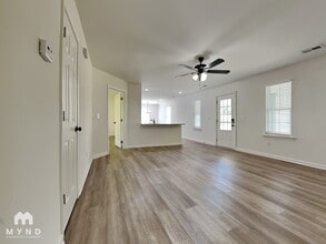 424 Valerie Cir in Hiram, GA - Building Photo - Building Photo