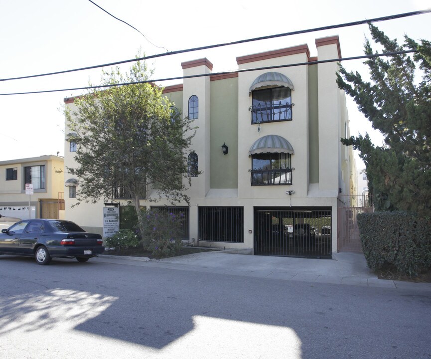 11156 Acama St in North Hollywood, CA - Building Photo