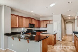 36332 Vera Cruz Dr in Maricopa, AZ - Foto de edificio - Building Photo