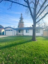 2283 Canal Dr in Redding, CA - Building Photo