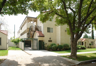 1054 Ruberta Ave in Glendale, CA - Foto de edificio - Building Photo