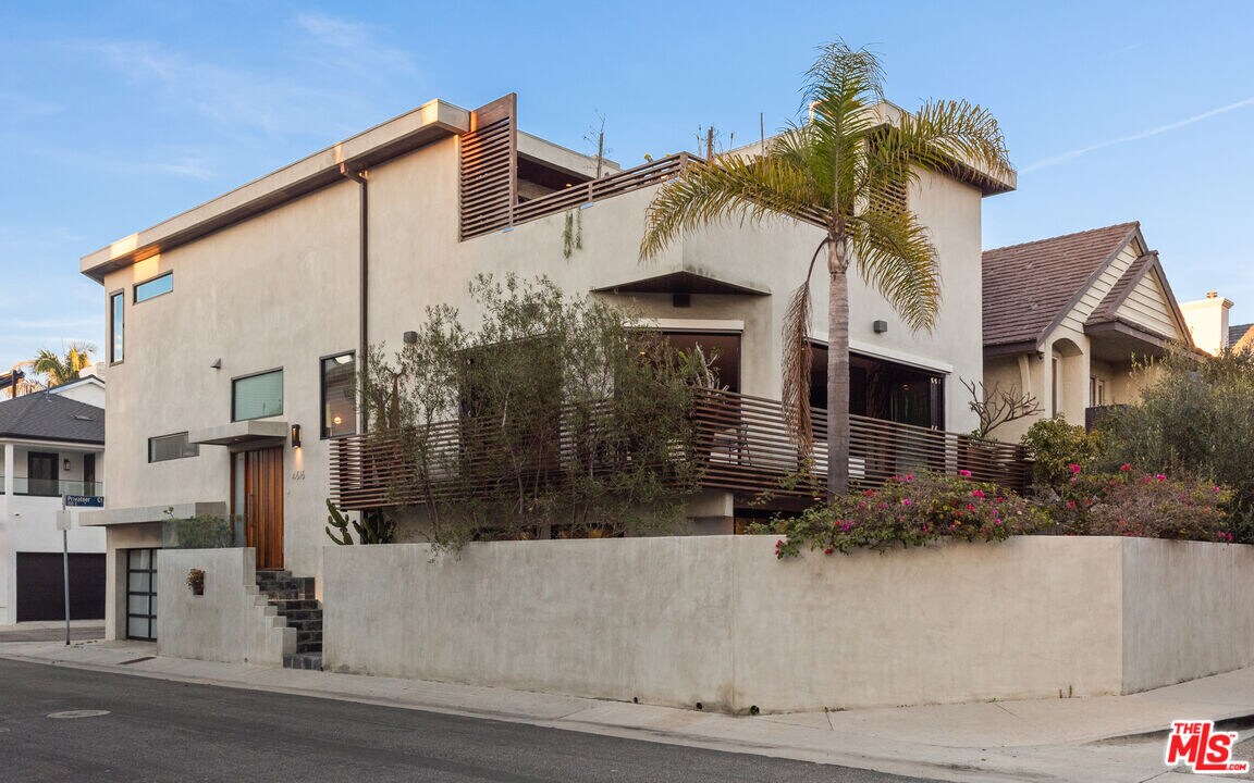 4616 Roma Ct in Marina Del Rey, CA - Building Photo