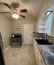 1002 17th St in Rockford, IL - Foto de edificio - Building Photo