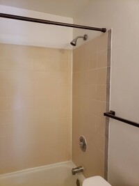 1120 NE Shaw St, Unit 2 - 6