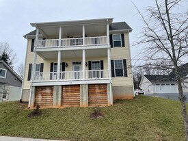 413 Evans Dr in Lexington, VA - Building Photo