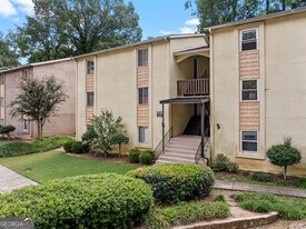 2390 Lawrenceville Hwy in Decatur, GA - Building Photo