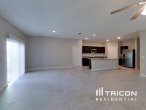 2996 Neverland Dr in New Smyrna Beach, FL - Building Photo - Building Photo