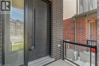 34 Sportsman Hill St in Kitchener, ON - Building Photo - Building Photo