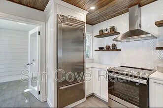 725 28th St N in St. Petersburg, FL - Building Photo - Building Photo