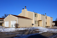 East Park Apartments in Indianola, IA - Building Photo - Building Photo