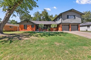 5720 Wharton Dr in Fort Worth, TX - Building Photo