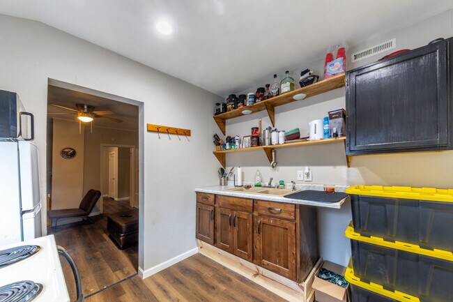 431 Moro St in Manhattan, KS - Building Photo - Building Photo