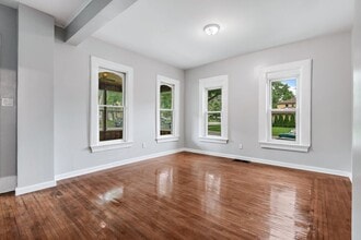 319 Wabash St in Elgin, IL - Building Photo - Building Photo