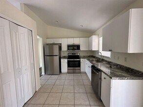 4138 Azora St in North Port, FL - Building Photo - Building Photo