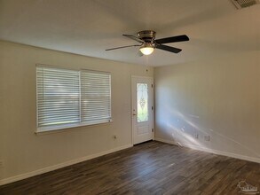 4381 W Avenida De Golf in Pace, FL - Building Photo - Building Photo