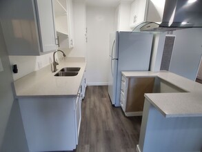 1420 in Long Beach, CA - Building Photo - Interior Photo