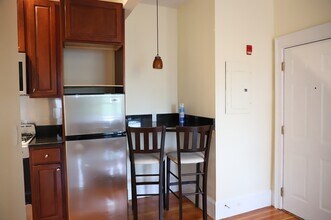 75 Burbank St, Unit 401 in Boston, MA - Building Photo - Building Photo