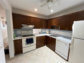 151 Berkley Rd in Hollywood, FL - Building Photo - Building Photo