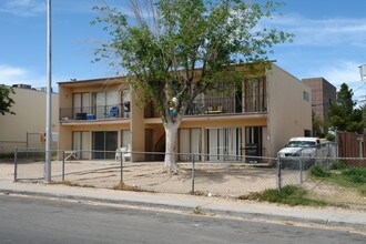 1458 Silver Mesa Way in Las Vegas, NV - Building Photo - Building Photo