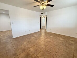 512 N Valley Dr in Apache Junction, AZ - Building Photo - Building Photo