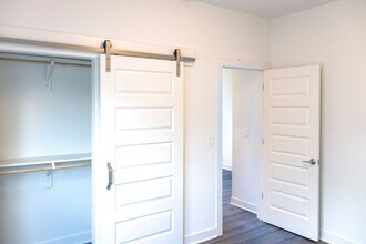 19603 W 199th Terrace in Spring Hill, KS - Building Photo - Building Photo