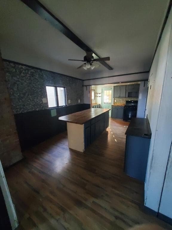1009 Dunlap St in Monessen, PA - Building Photo - Building Photo