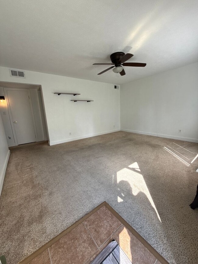 548 Alden Rd in Sellersburg, IN - Building Photo - Building Photo