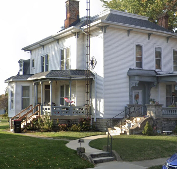 309 S Blackhoof St, Unit 309 in Wapakoneta, OH - Building Photo