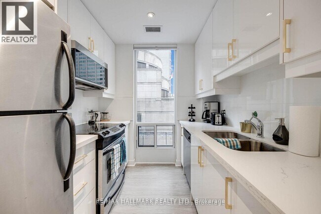 85-485 Bloor St E in Toronto, ON - Building Photo - Building Photo