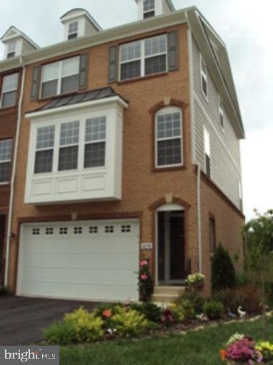 20798 Yeats Square in Ashburn, VA - Building Photo